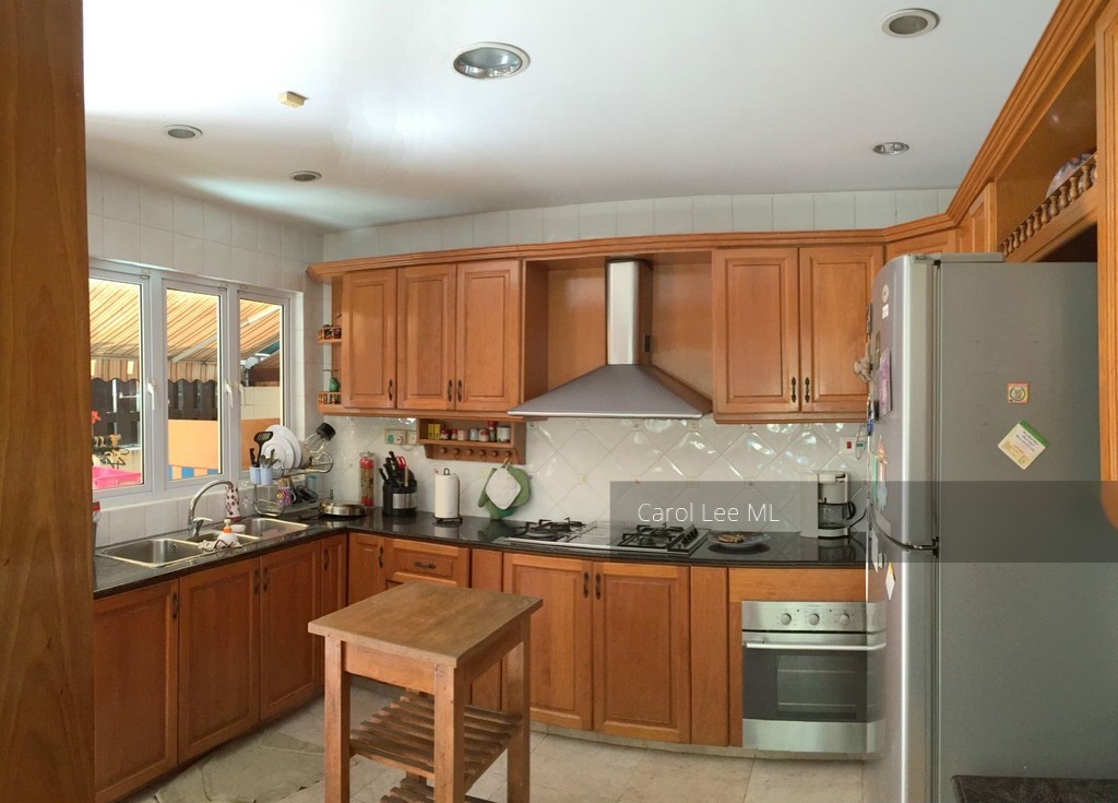 Lily Avenue (D10), Semi-Detached #129570042